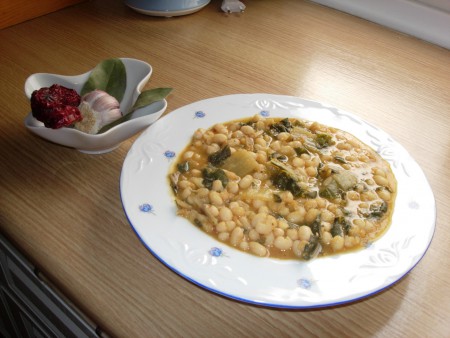 HABICHUELAS CON ACELGAS